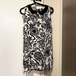 Dorothy Perkins Sleeveless Dress with Black Peter Pan Collar and Side Po…